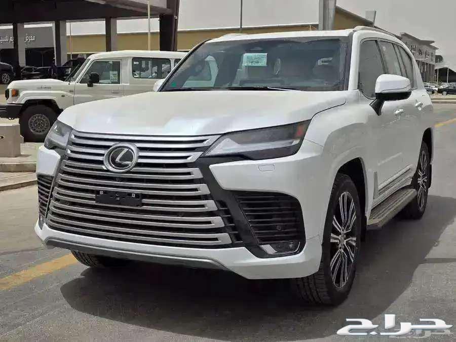 Lexus LX 600. BB. Premium. 202564375259243394111