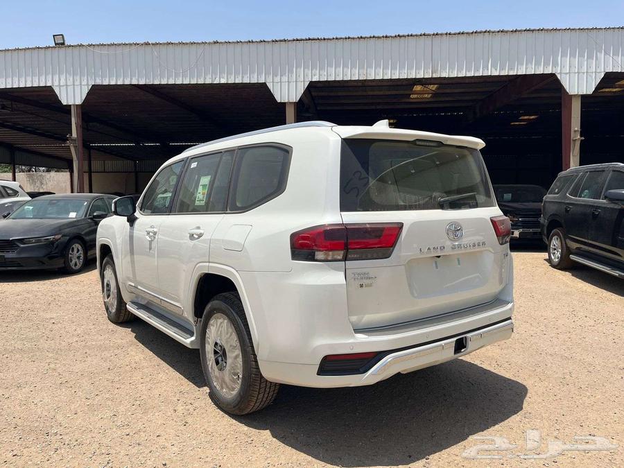 لاندكروزر GXR L4 2025 نقد وتقسيط64374846708354113