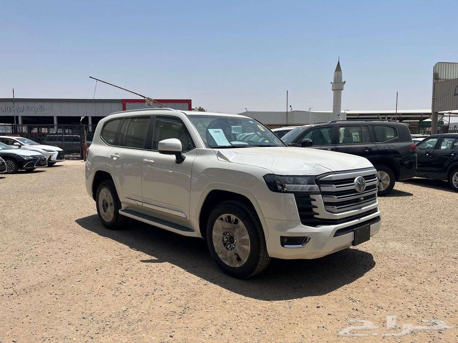 لاندكروزر GXR L4 2025 نقد وتقسيط64374846708354111