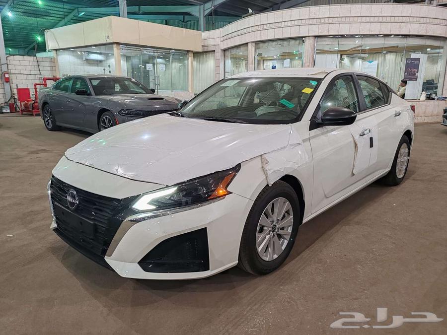 نيسان التيما موديل 202564375798145794112