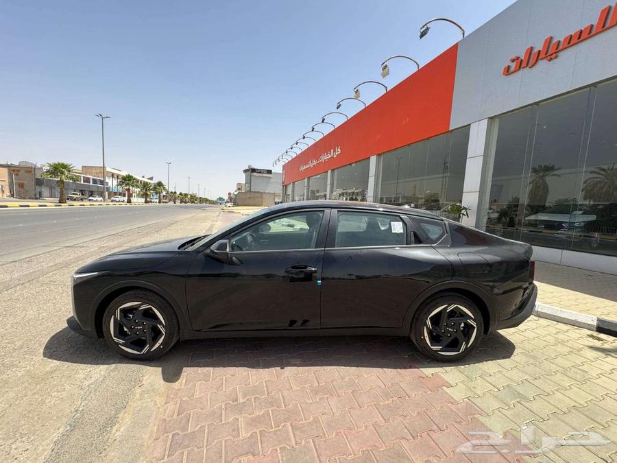 كيا K4 نص فل لون اسود 202664376020568451112