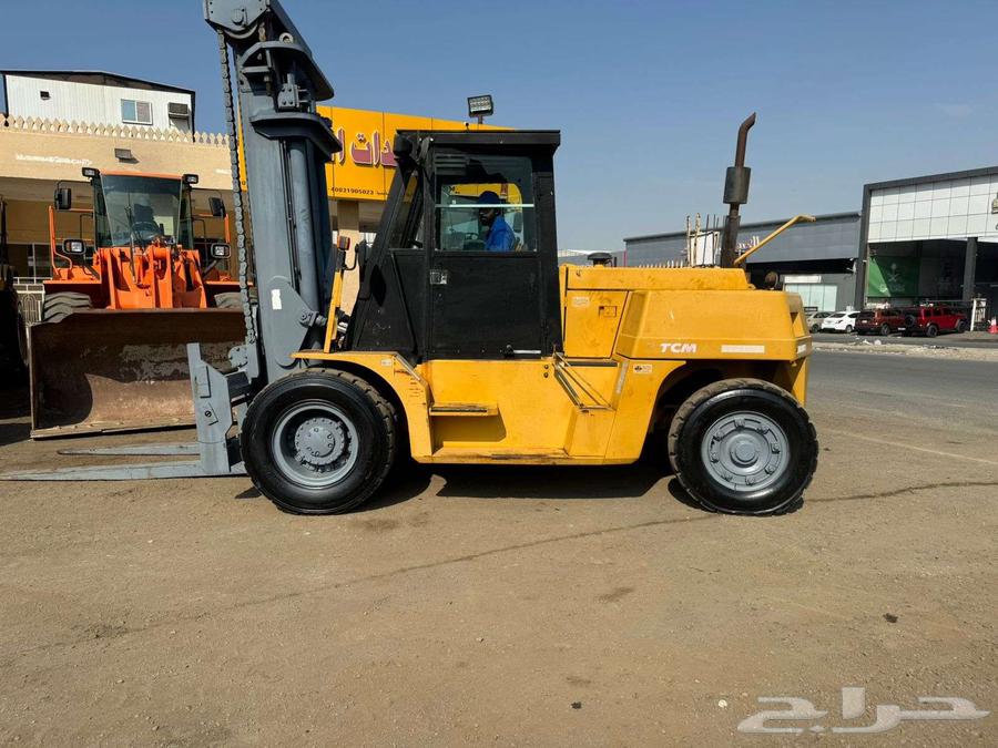 فوركلفت رافعه 15 طن تي سي ام موديل 2007 مكيف بطاقة للبيع64376465894657111