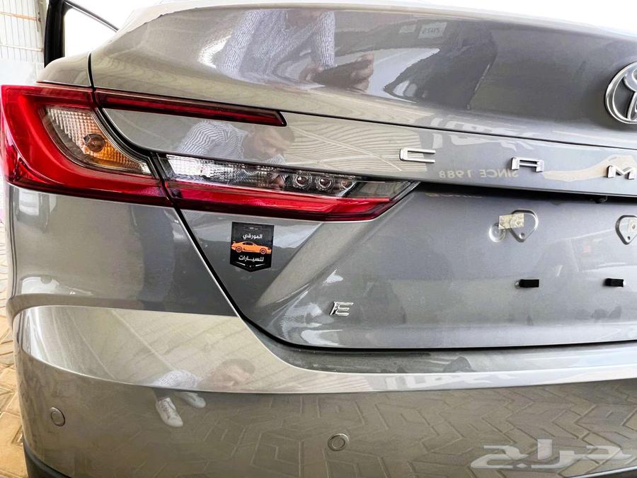 تويوتا كامري بنزين E موديل 202564381013034881114