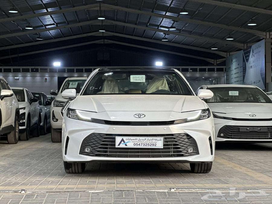 تويوتا كامري LE هايبرد 202564377137767937110