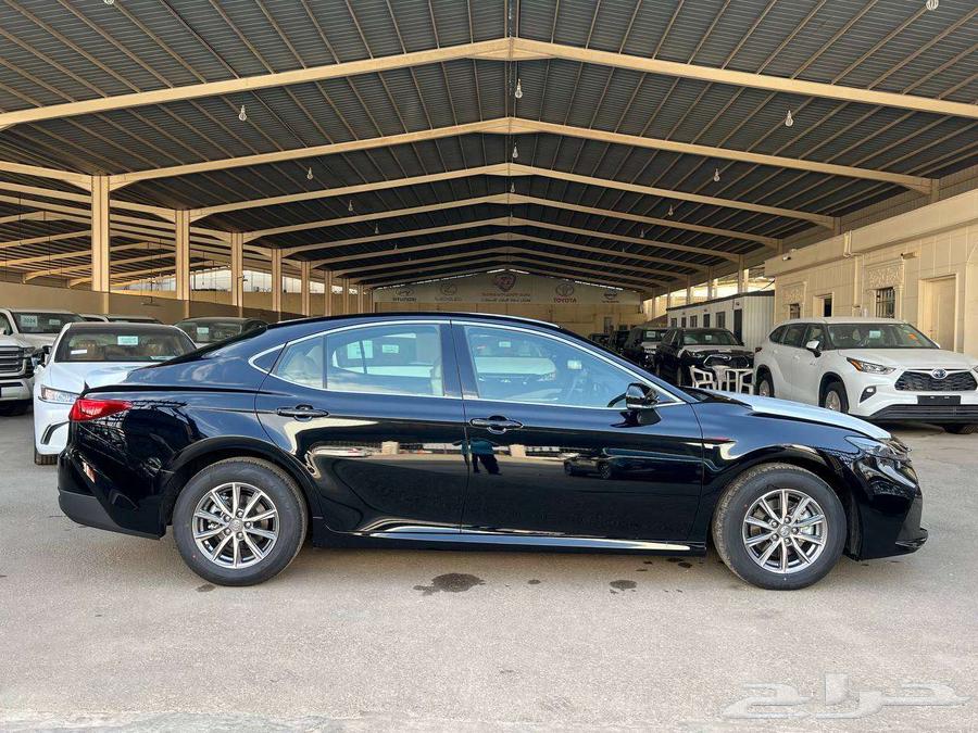 تويوتا كامري E ستاندر بنزين 2025 متاح اقساط و كاش64379602334851112