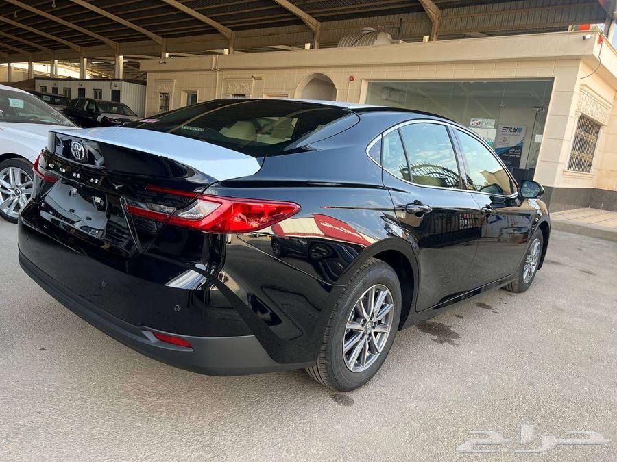 تويوتا كامري E ستاندر بنزين 2025 متاح اقساط و كاش64379602334851113