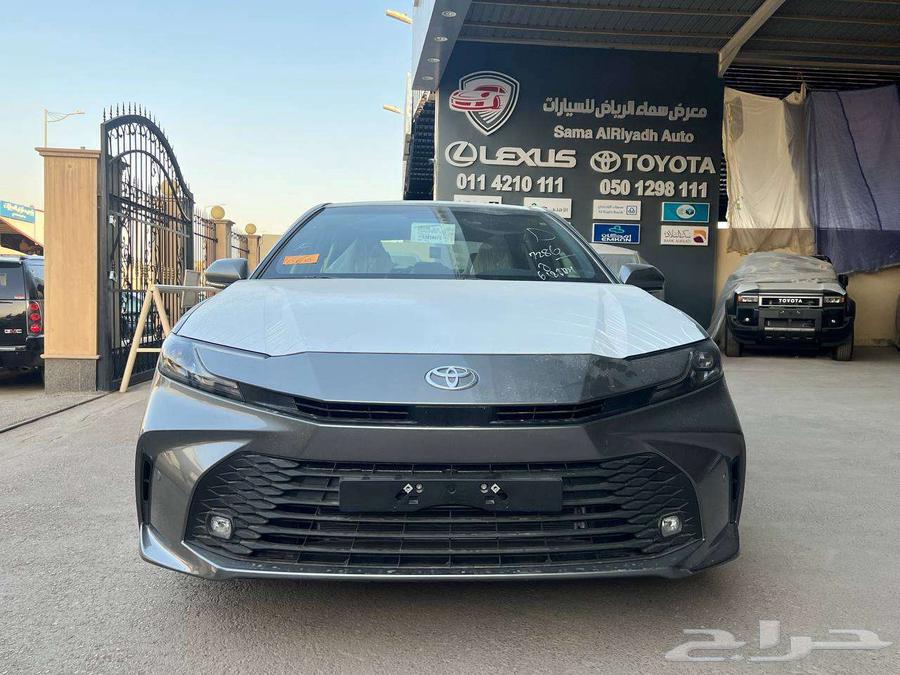 تويوتا كامري E هايبرد 2025 متاح اقساط و كاش64379645489666111