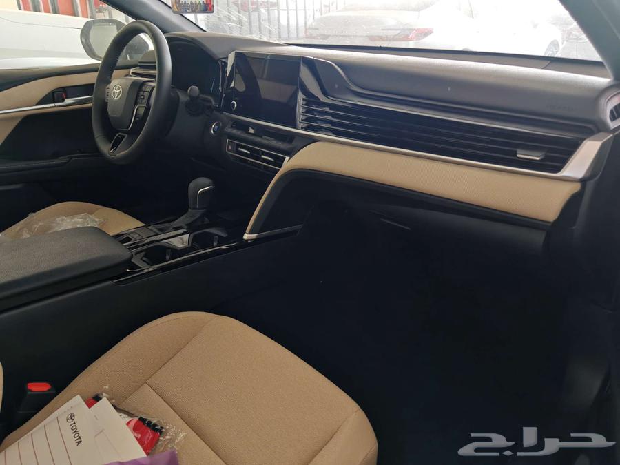 تويوتا كامري -LE -بنزين 2025 ابيض __سعودي64379559059971113