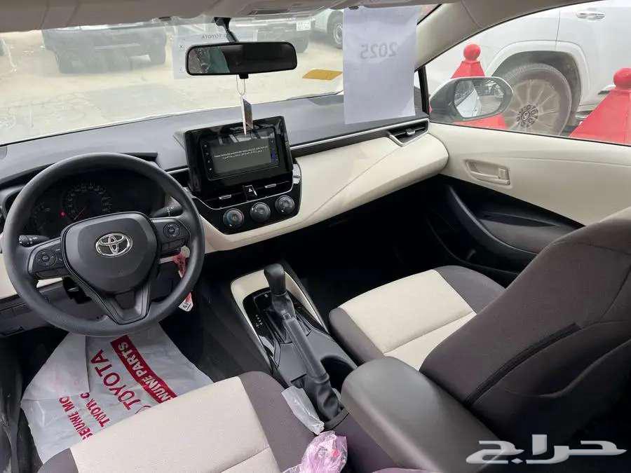تويوتا كورولا XLI 2.0 طيس بنزين 2025 كاش وتمويل64379790353155113
