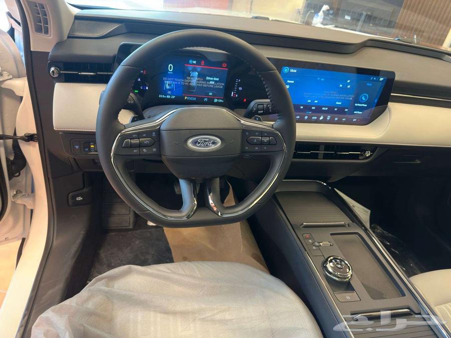 فورد تورس ترند موديل 202564379975279618114