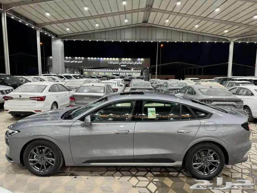 فورد تورس امبيانتي 2.0 بنزين 2025 توكيلات الجزيرة64380373827458113