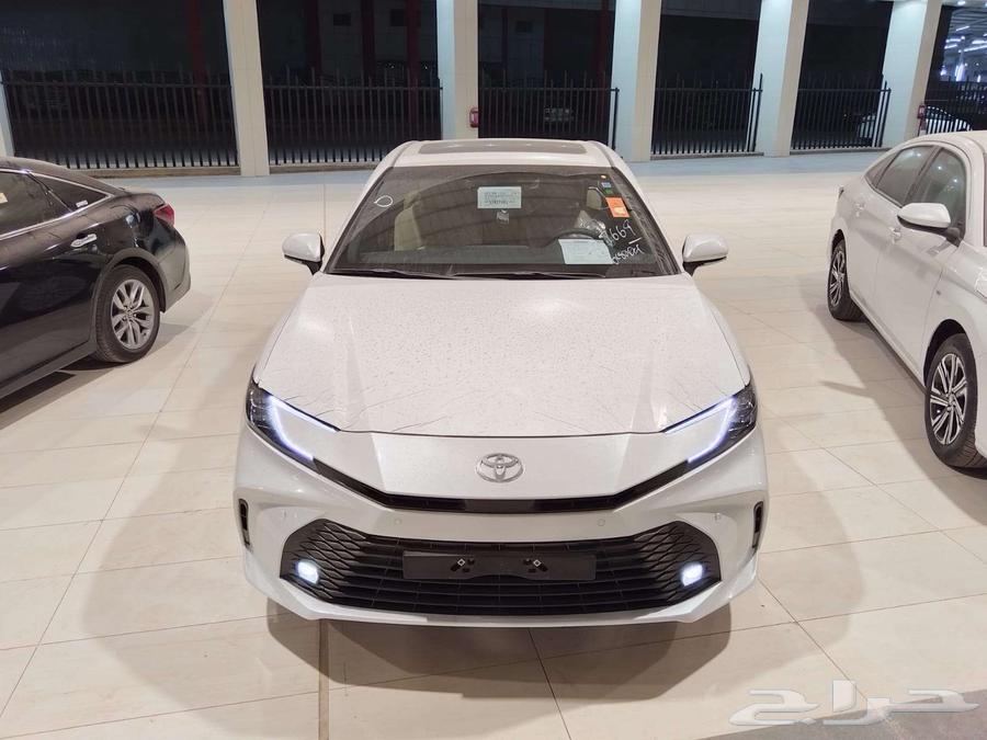 تويوتا كامري ال اي بنزين 202564380197739778110