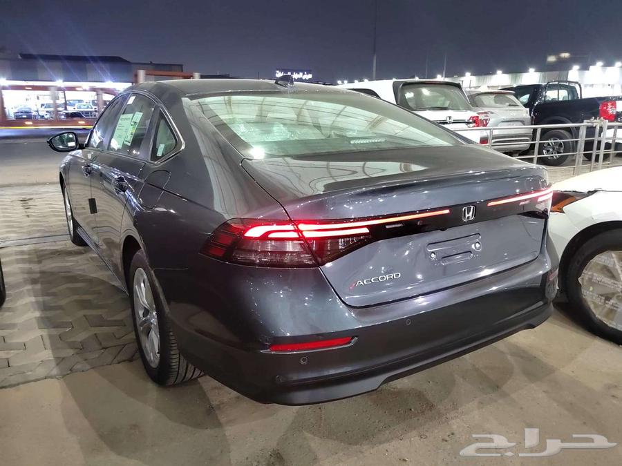 هوندا اكورد LX استاندرد 202564381342781570112