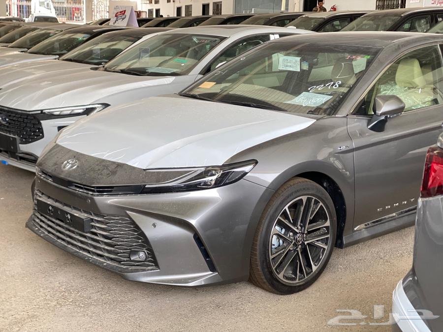 تويوتا كامري LE نص فل هايبرد 202564381850590338110