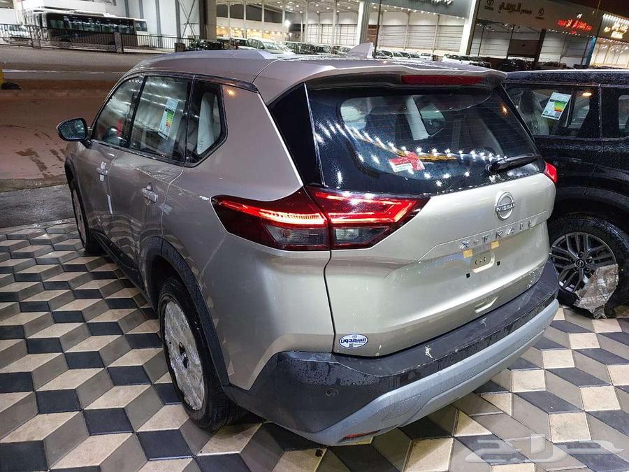 نيسان اكس تريل SV نص فل دبل 7 مقاعد 202564381975964802112