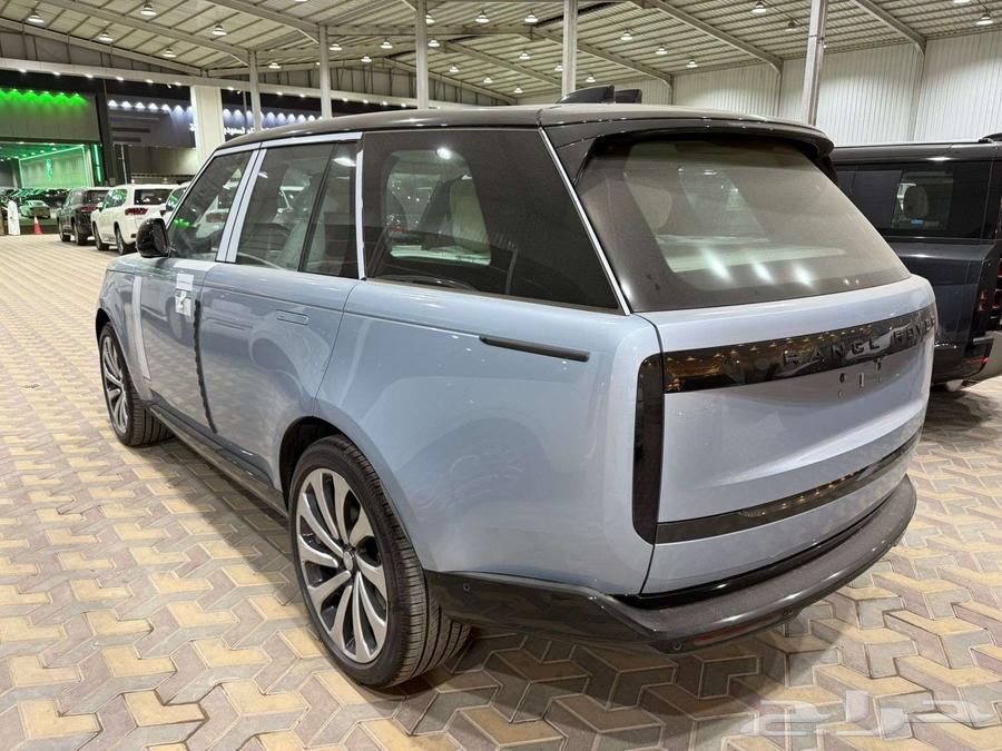 رنج روفر HSE V8 موديل 2025 - داخلي أوف وايت -64387243666562114