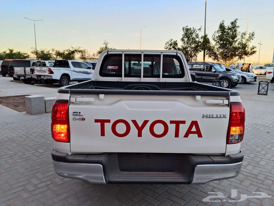 تويوتا هايلوكس غمارتين GL ديزل بدون دبل موديل 202564380696536450112