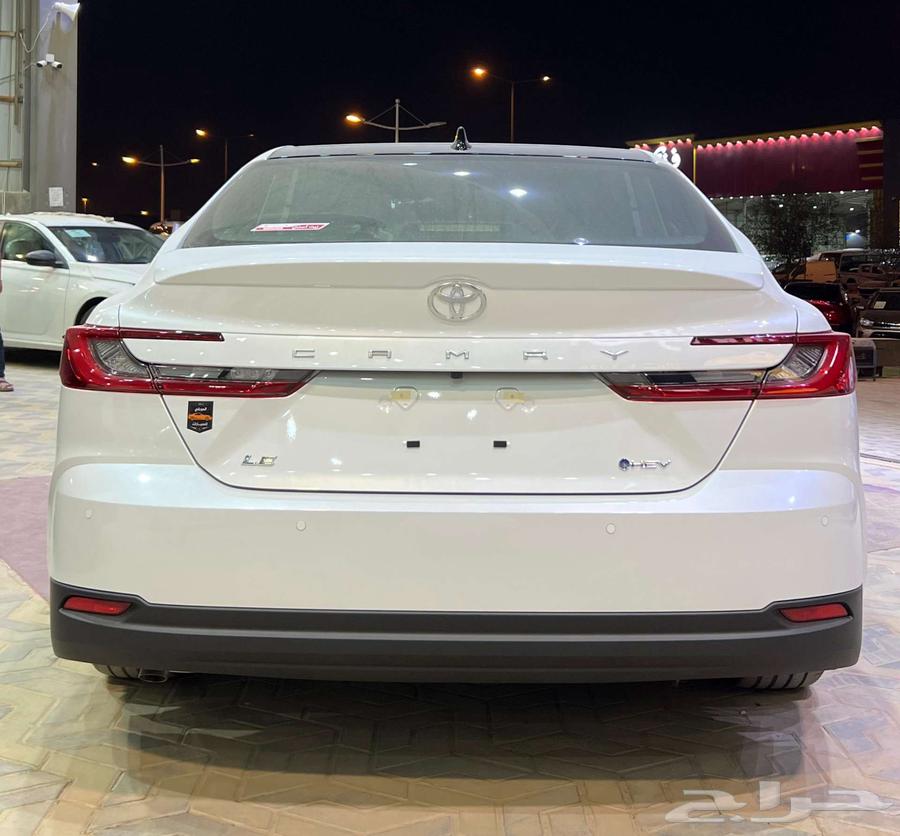 تويوتا كامري LE هايبرد 202564374773408129113