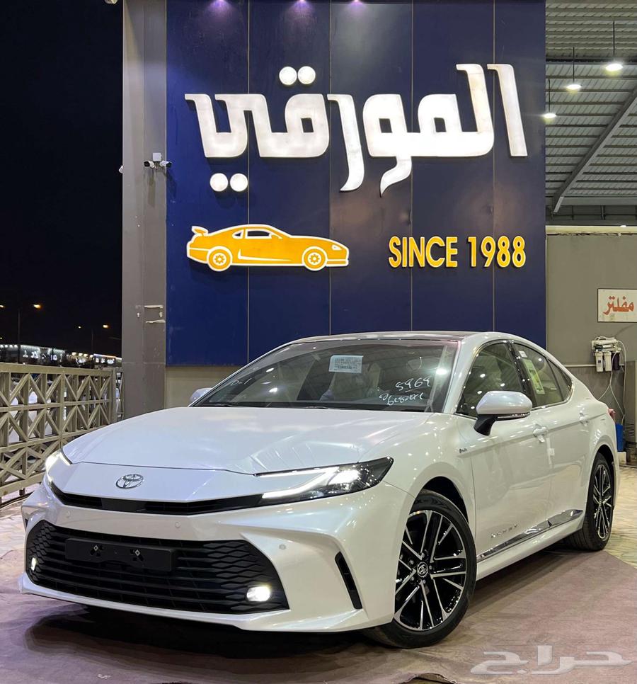 تويوتا كامري LE هايبرد 202564374773408129110