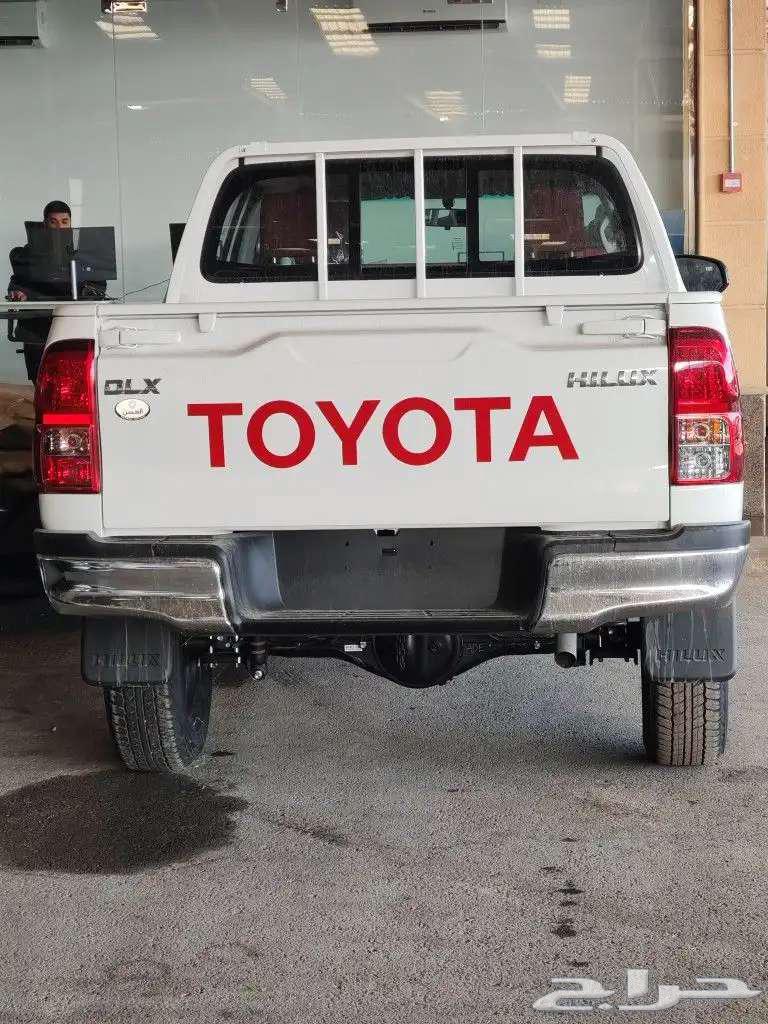 هايلوكس غمارتين بنزين سلق توماتيك بريمي 2025 متوفر لدى الحسن64386933510017113