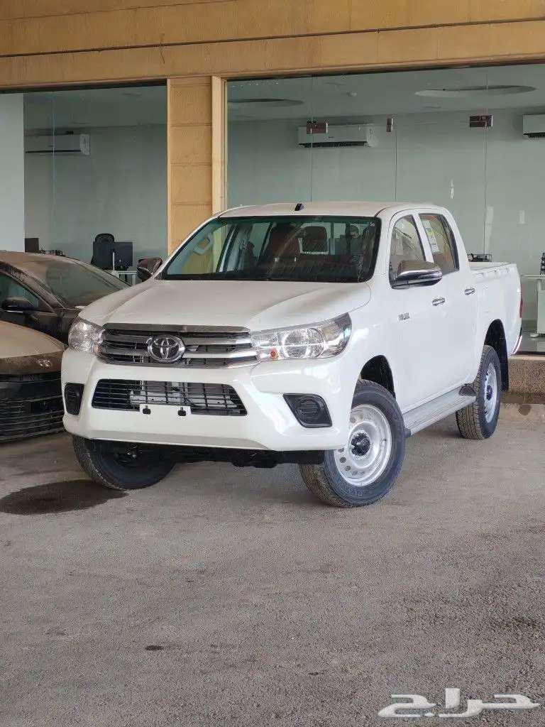 هايلوكس غمارتين بنزين سلق توماتيك بريمي 2025 متوفر لدى الحسن64386933510017110