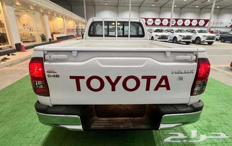 تويوتا هايلوكس غمارة ديزل 2.4 موديل 202564388023403137113