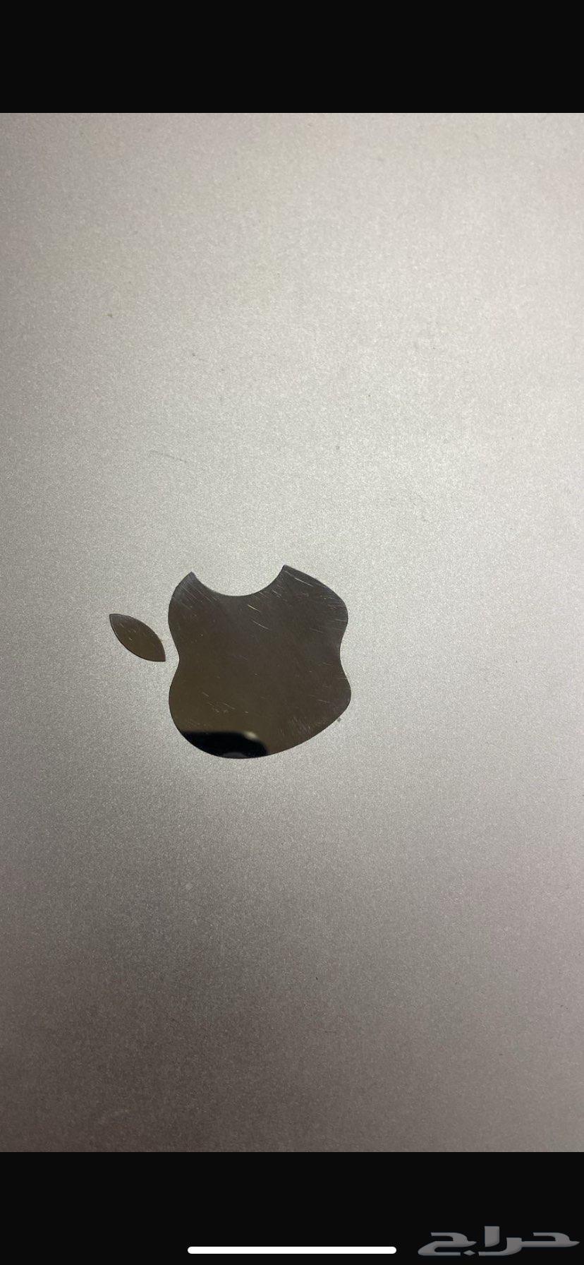 MacBook with broken screen64204463601539111