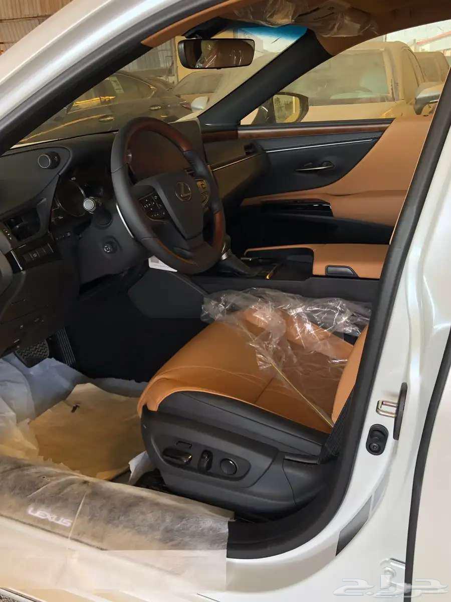 لكزس ES 350 فئه CC بريمي موديل 2025 متوفر لدى الحسن64386905906561114
