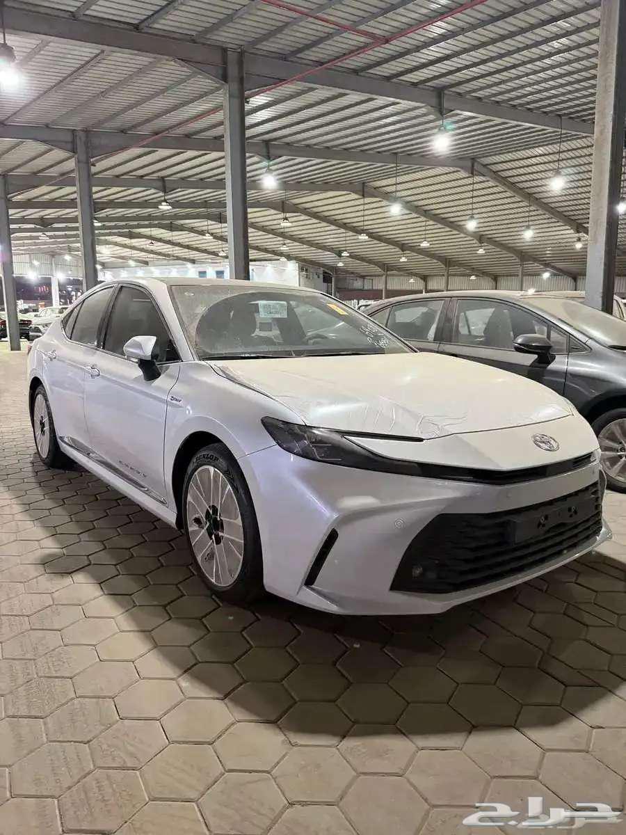 تويوتا كامري LE نص فل هايبرد 2025 كاش واقساط64387732169603110