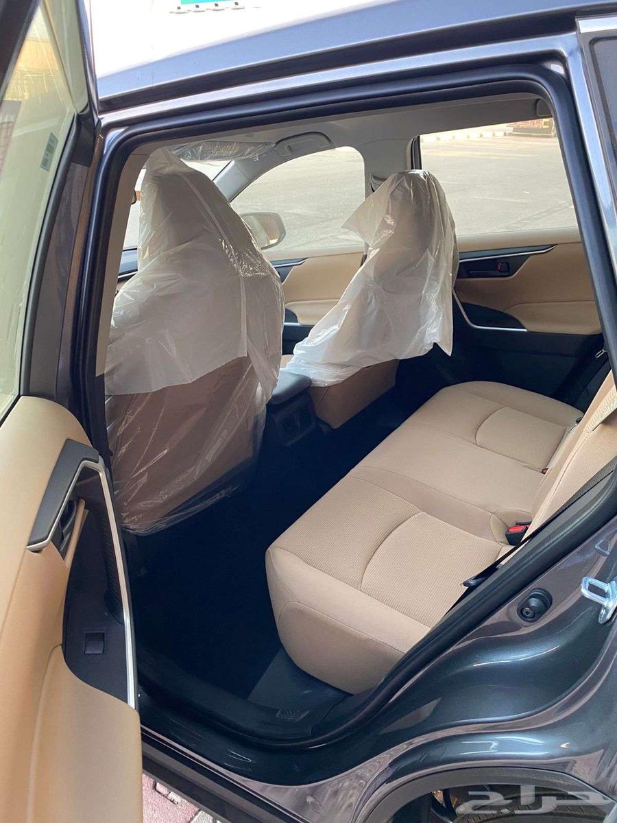 تويوتا راف فور 2024 ( كاش وبنك )64388134672643113