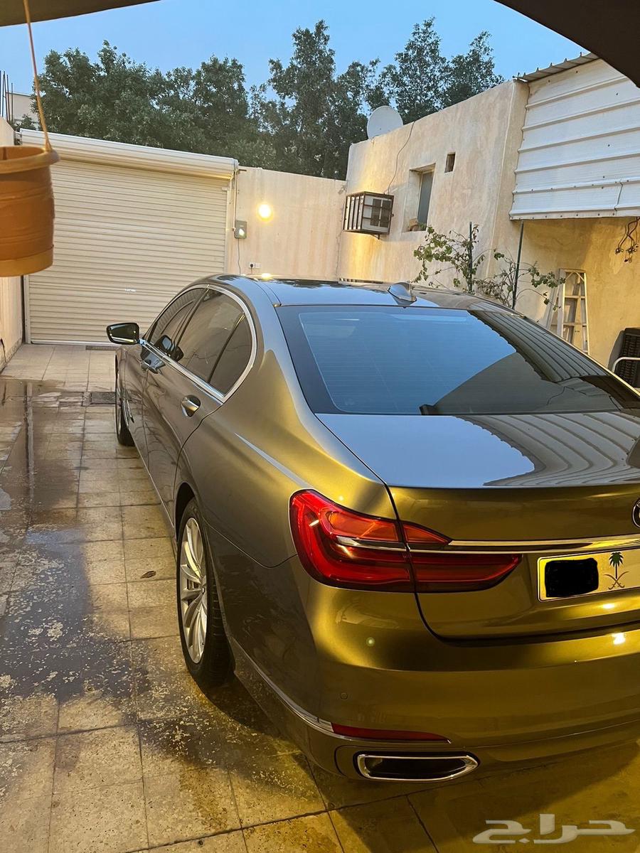 بي ام دبليو الفئة 730 موديل 201964388605408386111