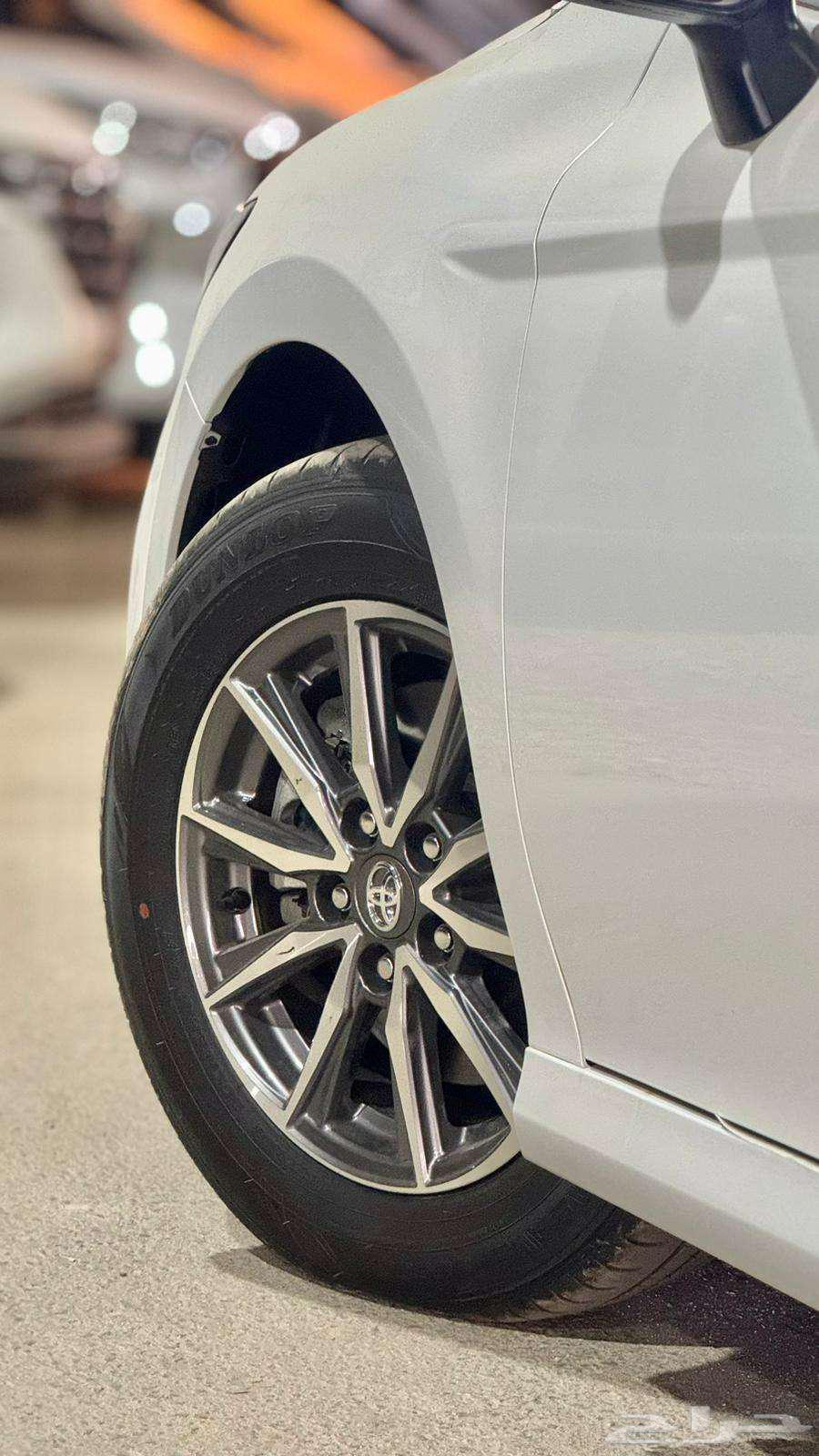 تويوتا كامري فئة E بنزين 202564387062187267114