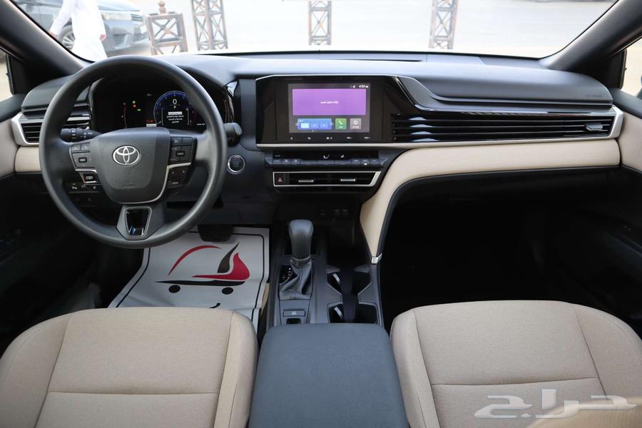 تويوتا كامرى E ستاندر بنزين 202564387313091585112