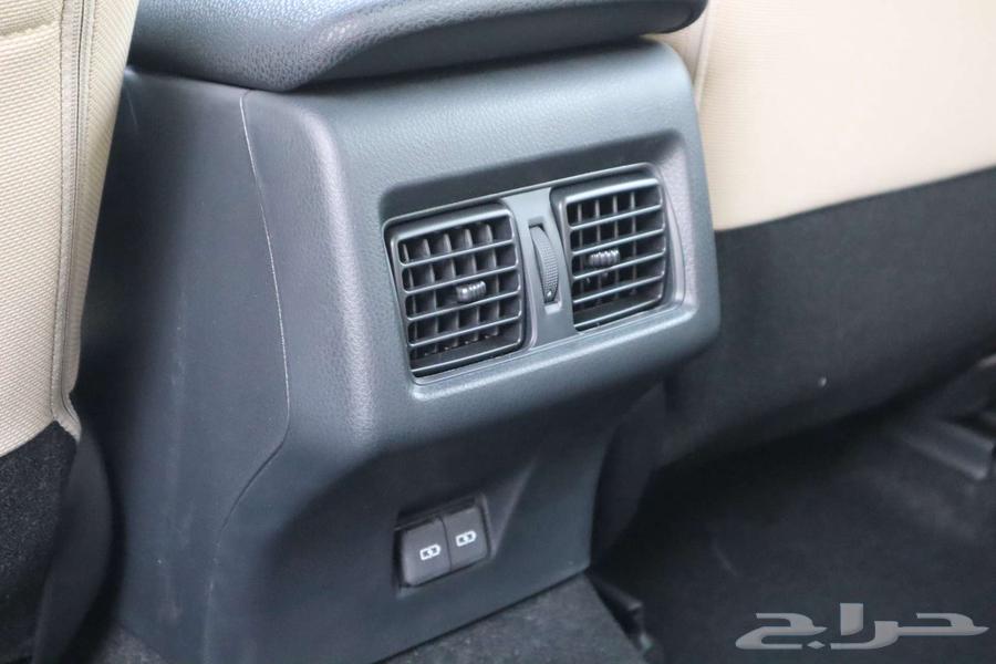 تويوتا كامرى E ستاندر بنزين 202564387313091585111