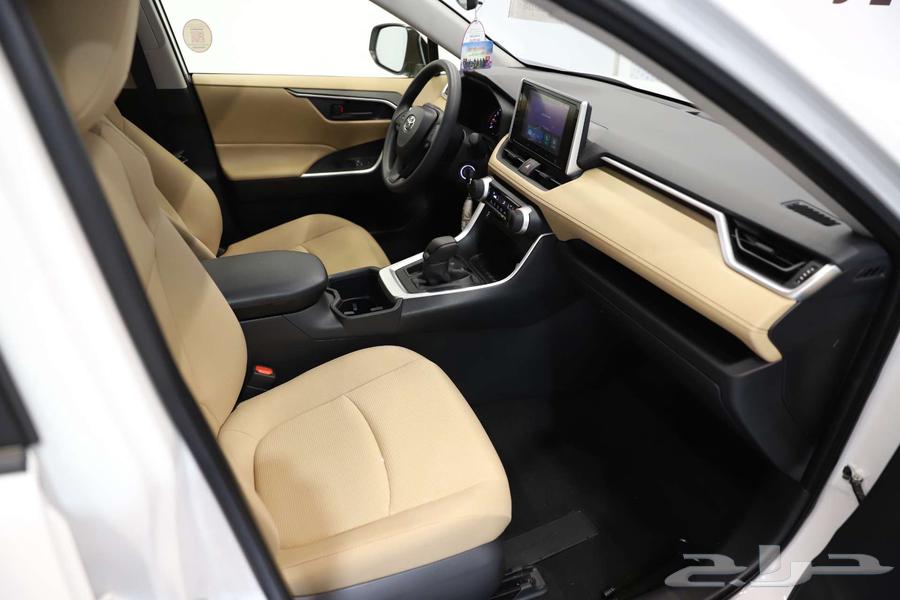 تويوتا راف فور LE بنزين دفع رباعي 202564387967518467111