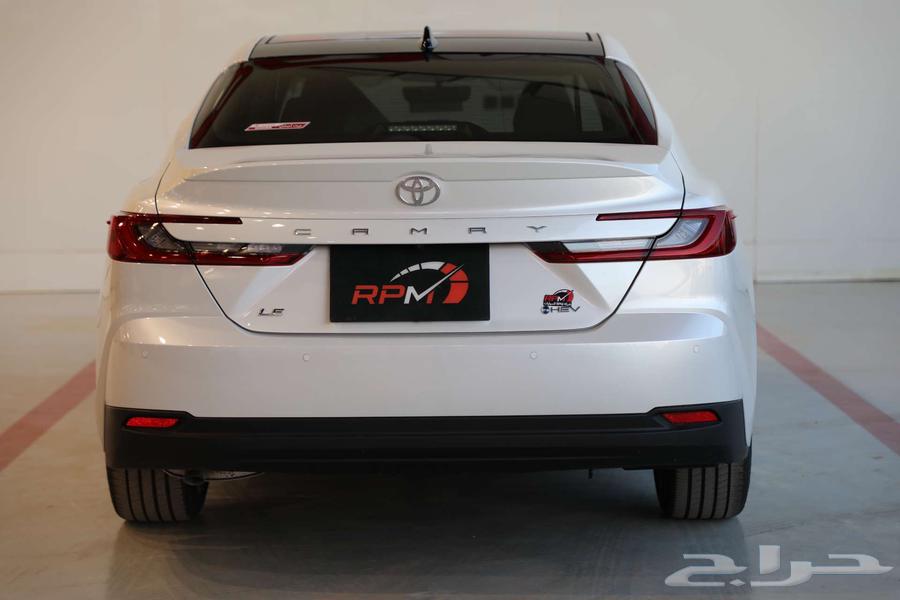 كامري LE فتحة بانوراما أبيض هايبرد 2025- كاش - اقساط64387912335362113