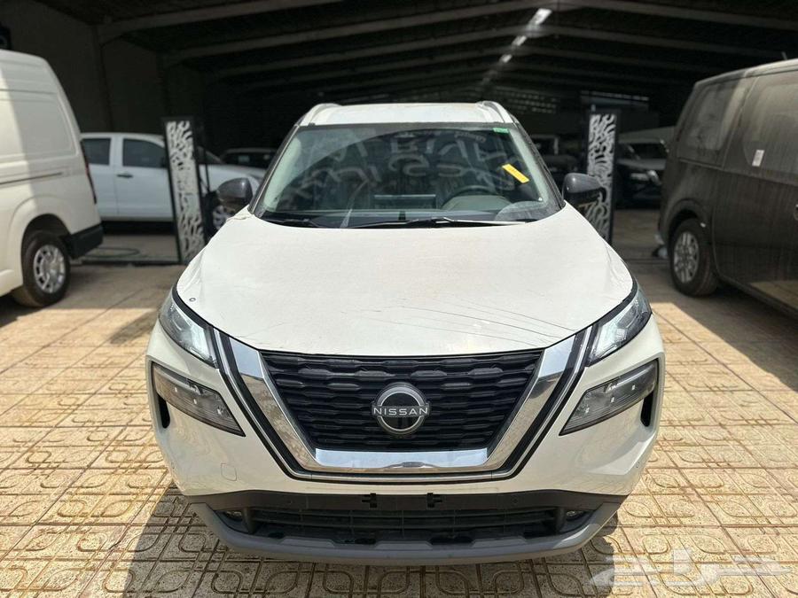 نيسان اكستريل SV بلس 2025 كاش وتقسيط64387424874241114