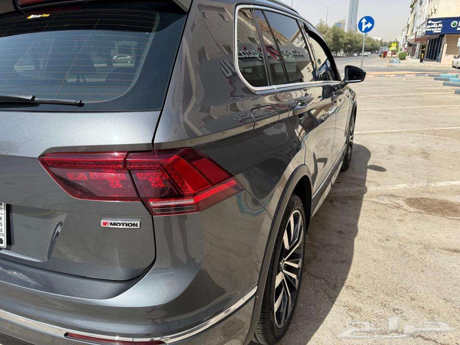 2020 VW Tiguan R-Line 2L63618056604161112