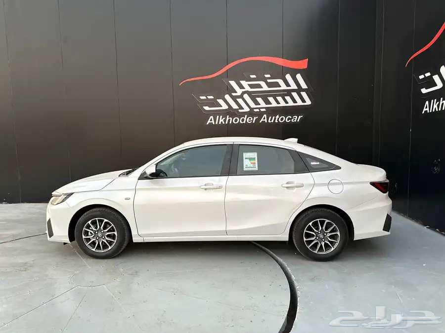 تويوتا يارس y استاندر 2026 ابيض و رمادي64387481257985112