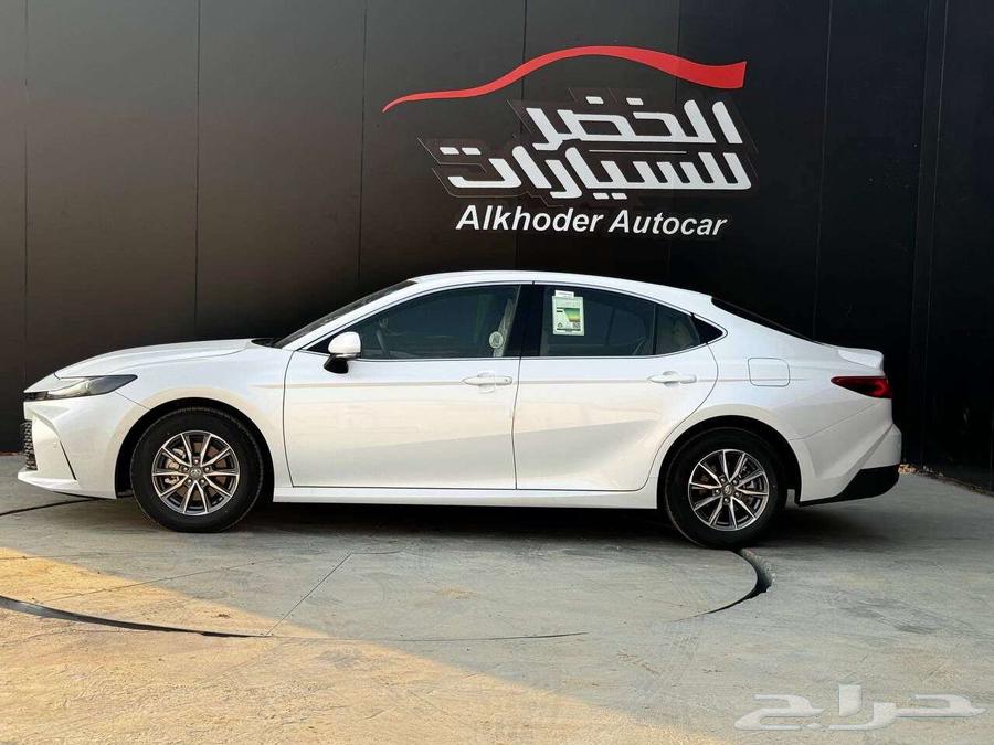 كامري E استندر 2025لدي شركة الخضر64387536676225113