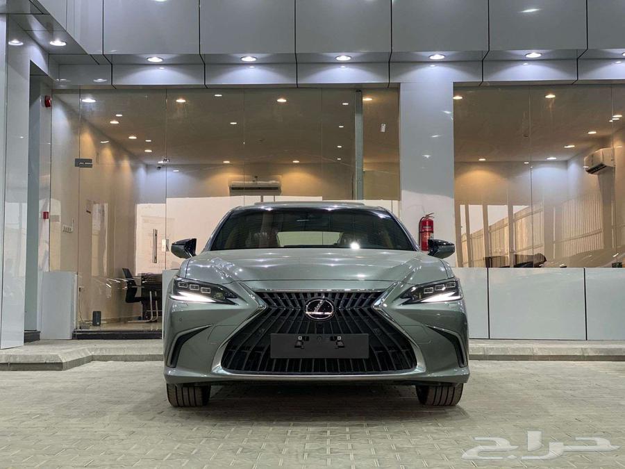 لكزس ES 300 HH موديل 2025 - فل هايبرد خليجي64387718080386110