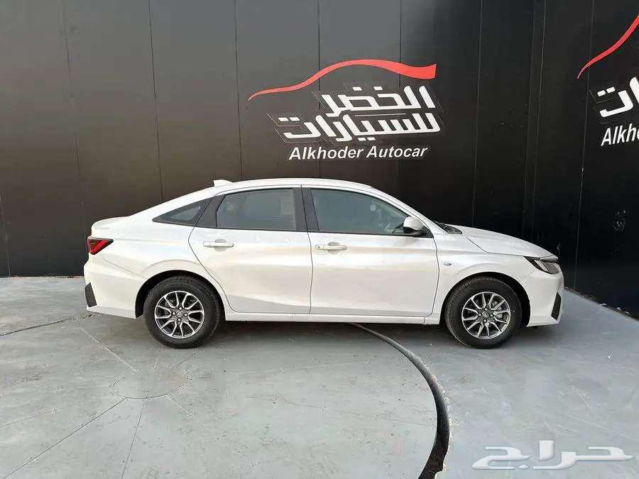 تويوتا يارس y استاندر 2026 لدى الخضر للسيارات64388009487489113