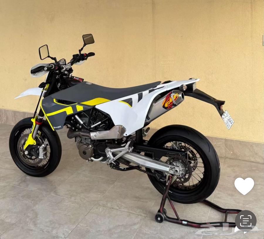 دراجة Husqvarna 701 2020 ماشي 10 الف ميل64386794470531110