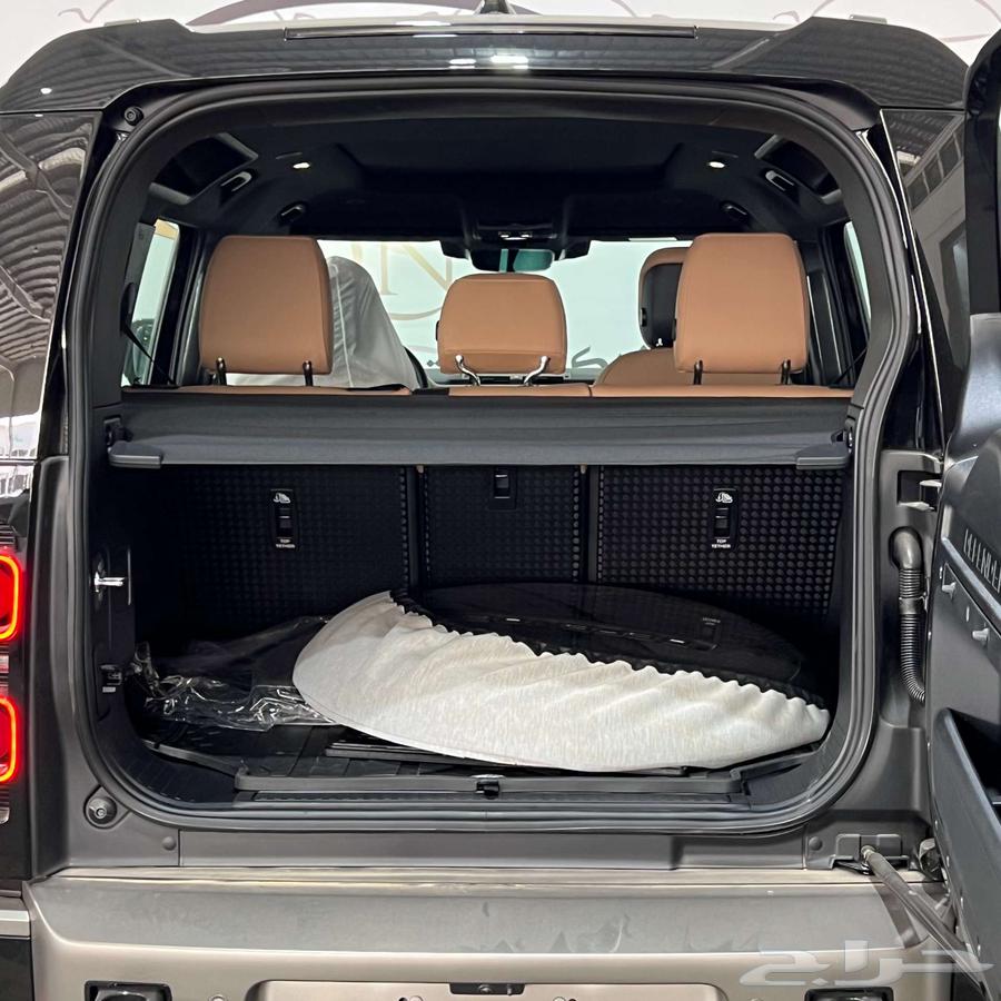 لاندروفر ديفندر 4سلندر بنزين 2025 بأقل الأسعار64387648757763114