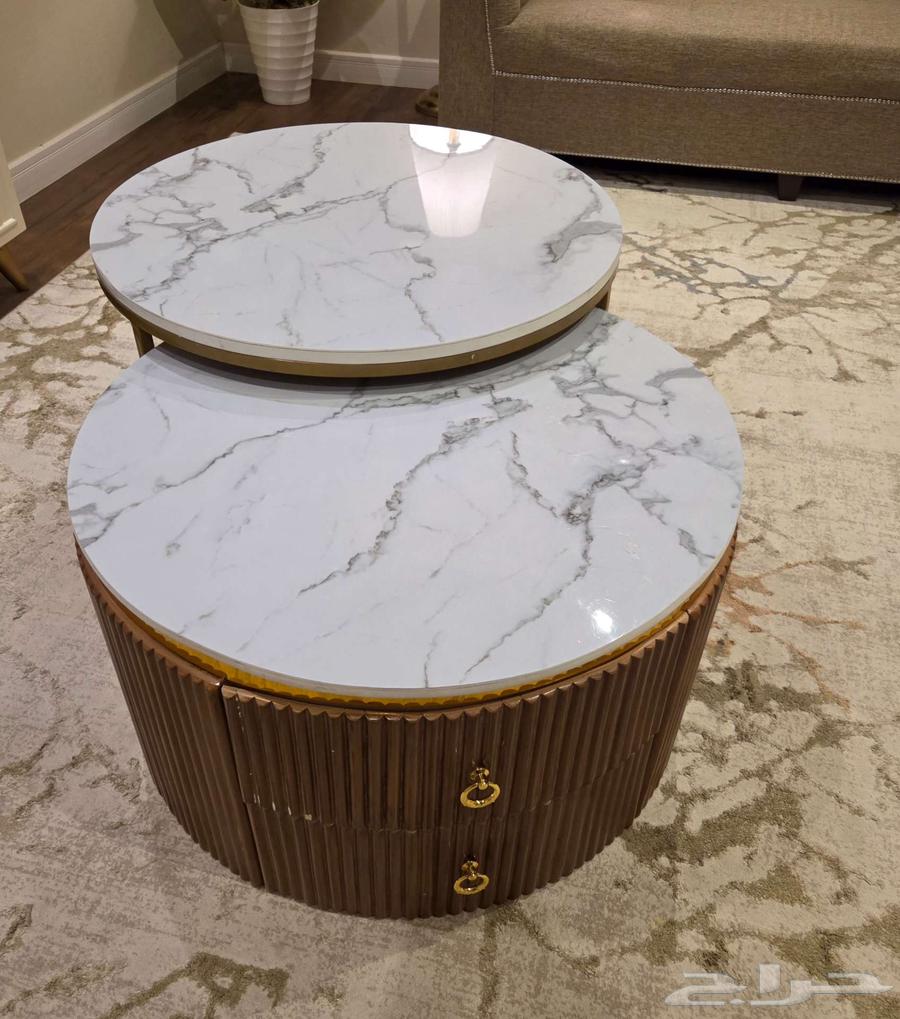 للبيع طاوله64231476823041112