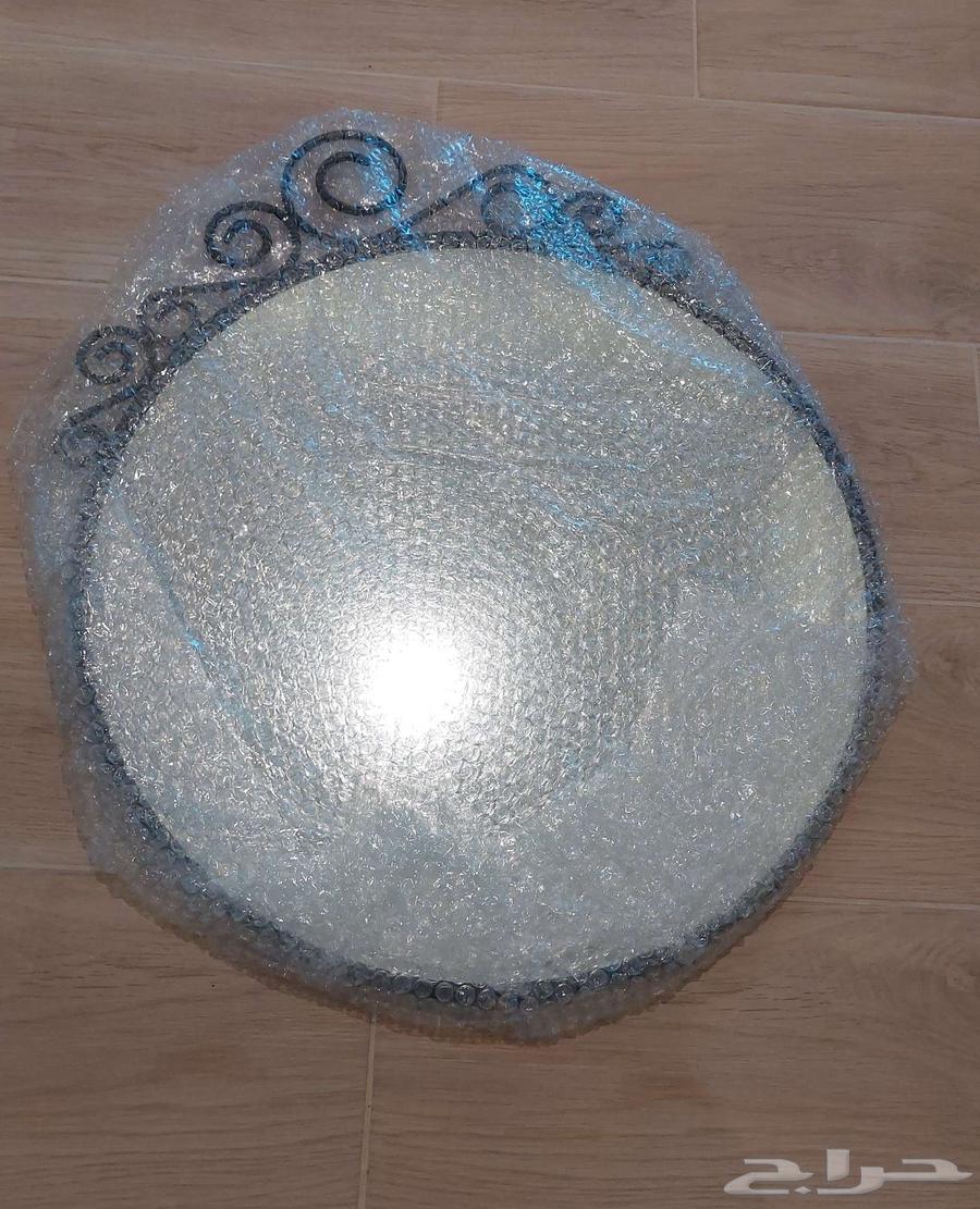 لوحات وطاولة طعام صغيره ومراية واضاءة اطفال ايكيا للبيع64218790793089114