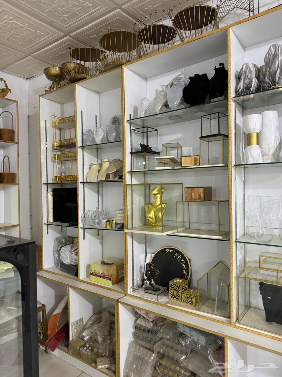 اغراض محل هدايا للبيع64210647150467114