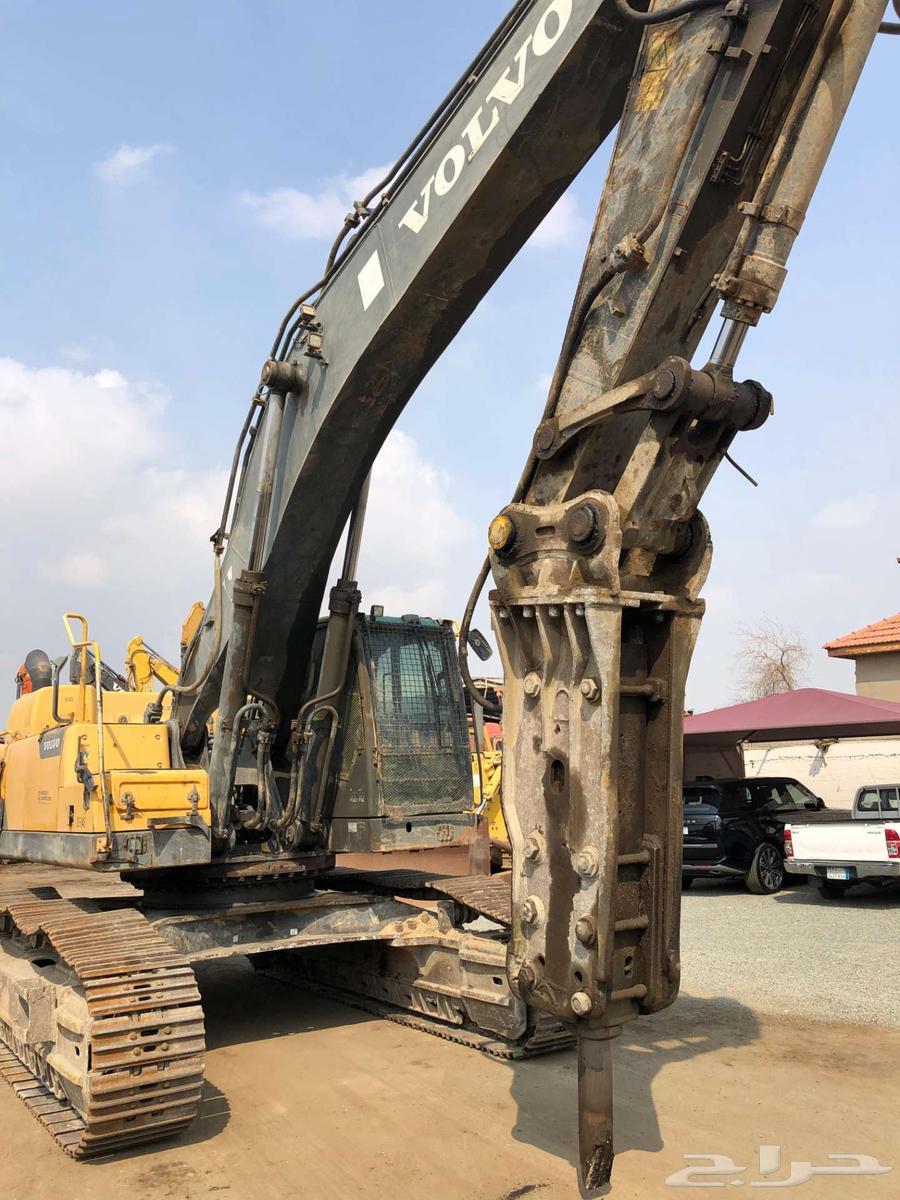 بوكلين فولفو 480 موديل 2014 معرض رواد المعدات64399258029057112