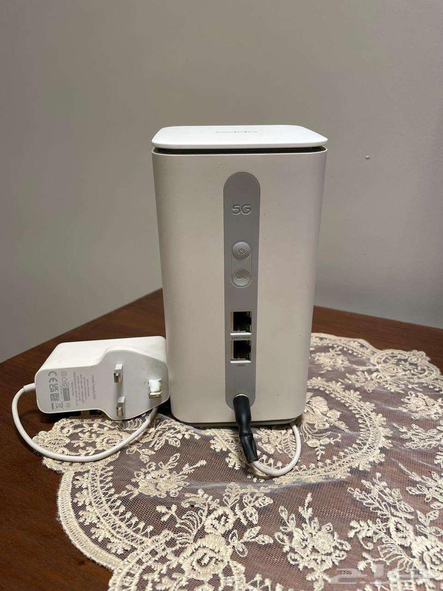 Network Router and 2 New WiFi Cameras64222773943553113