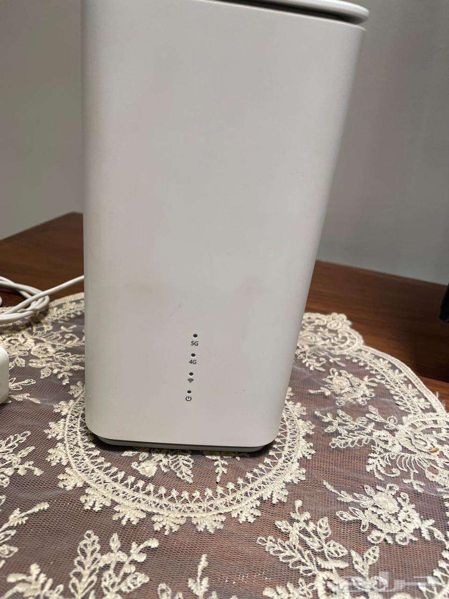 Network Router and 2 New WiFi Cameras64222773943553111